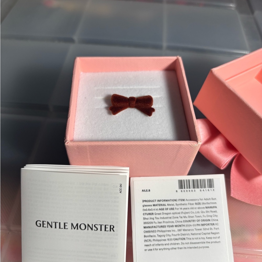 Gentle Monster Jentle Salon Bow Charm